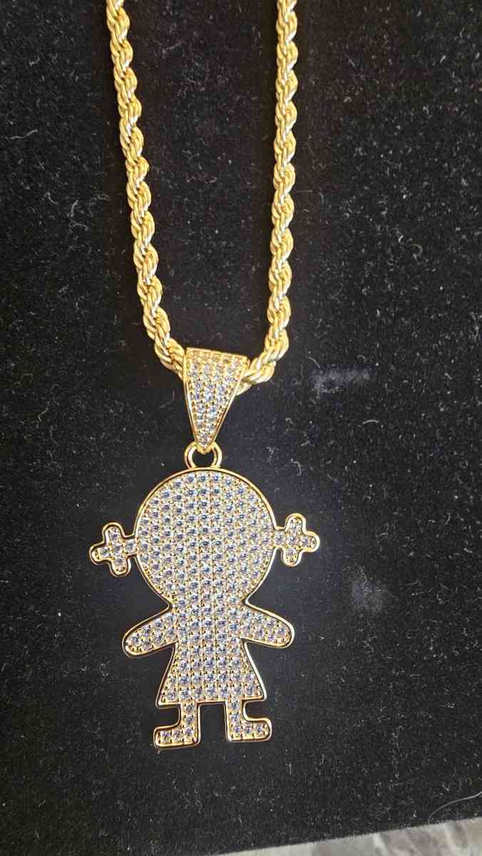 neckless with pedant 18 inch - Rochester, New York - FleaMarketBay