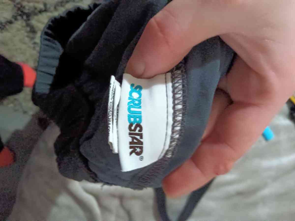 Scrubs with shirt and pants - Louisville, Kentucky - FleaMarketBay