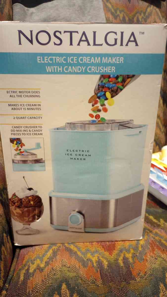 ice cream maker - Apple Valley, California - FleaMarketBay