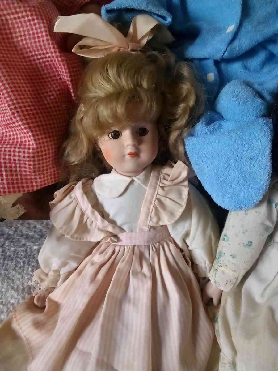 baby dolls - Dayton, Ohio - FleaMarketBay