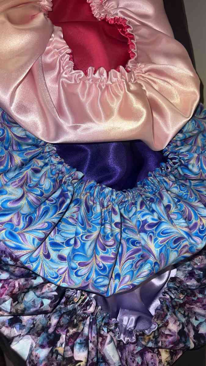 Bonnets and Pillow Cases - Columbus, Ohio - FleaMarketBay