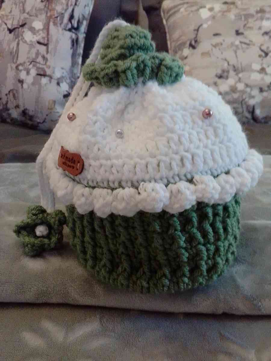 Crocheted green tea cupcake pouch - Cuddebackville, New York - FleaMarketBay