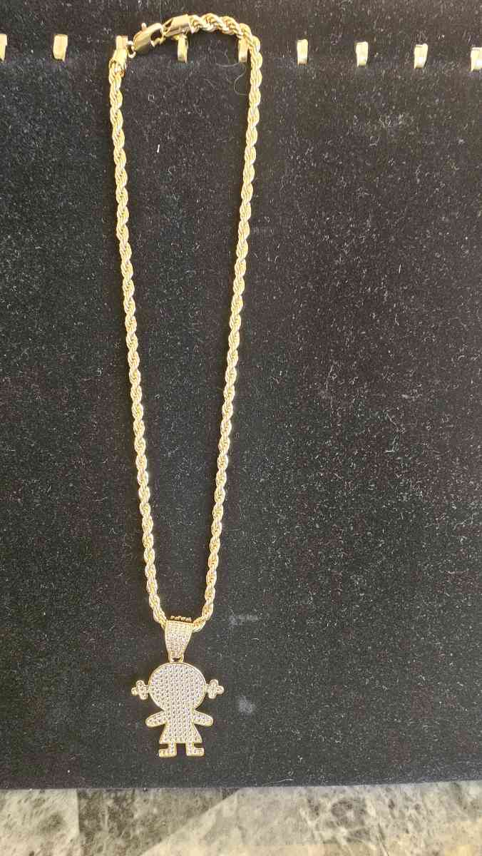 neckless with pedant 18 inch - Rochester, New York