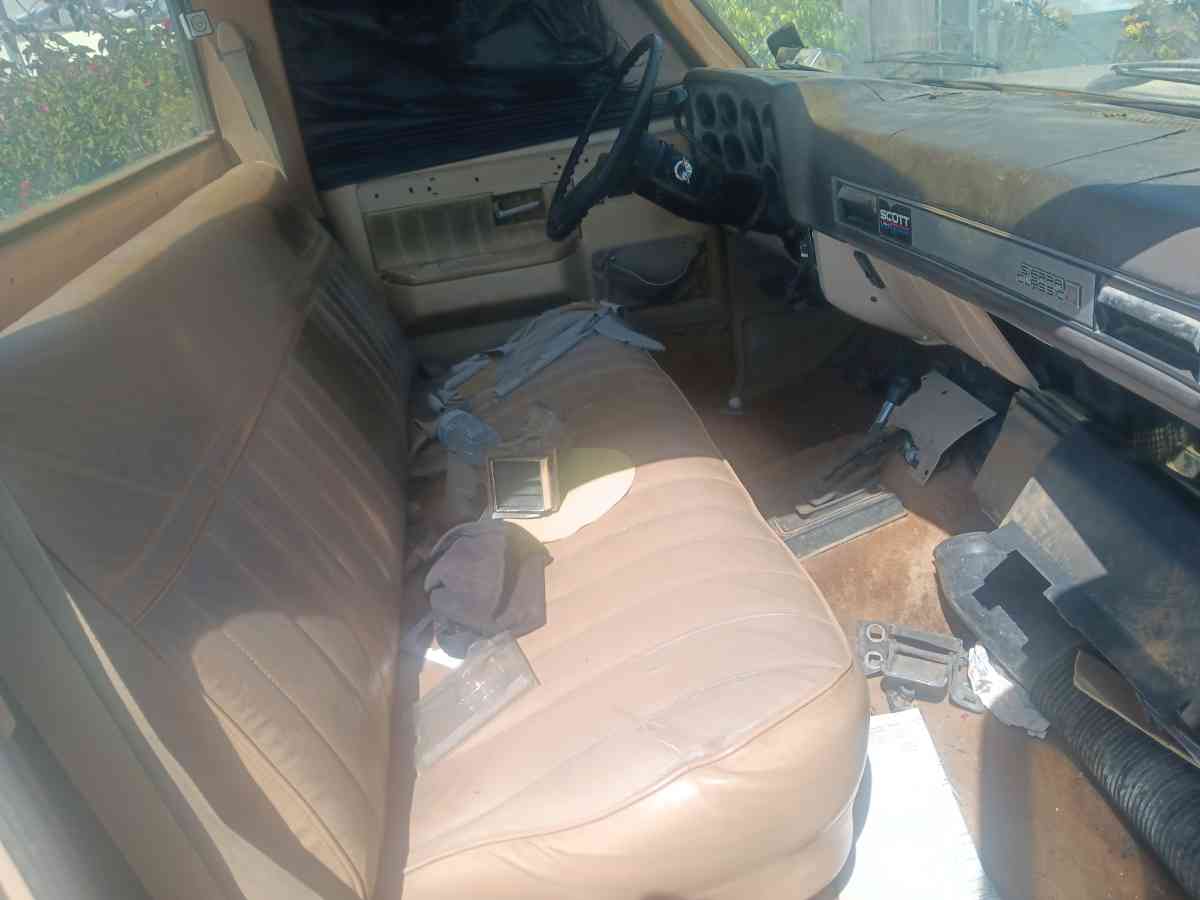 1984 GMCsierra classic2500 V8 4x4 - Torrance, California - FleaMarketBay