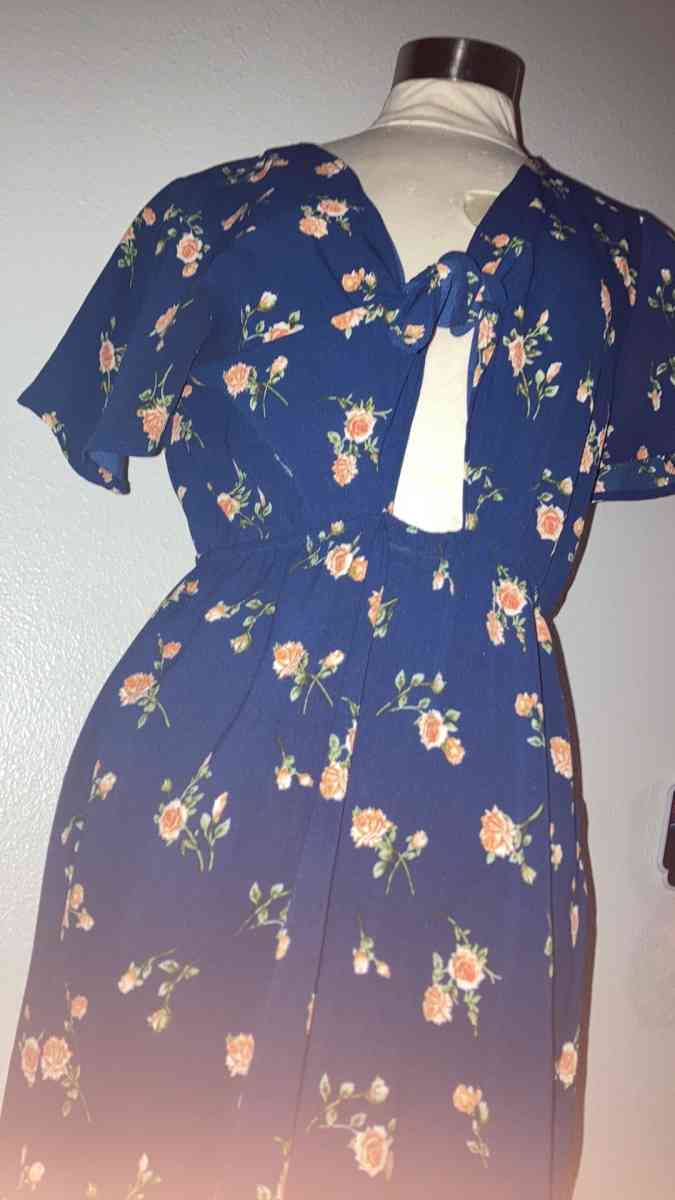woman jumpsuit - Riverside, California - FleaMarketBay