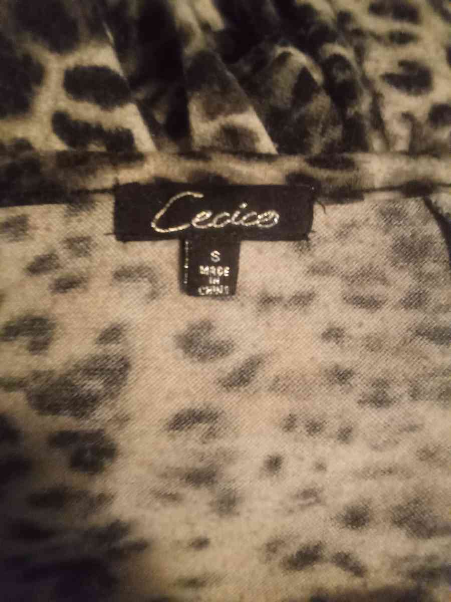 Cecico Small Leopard Print Shrug Cardigan - Spencer, Oklahoma - FleaMarketBay