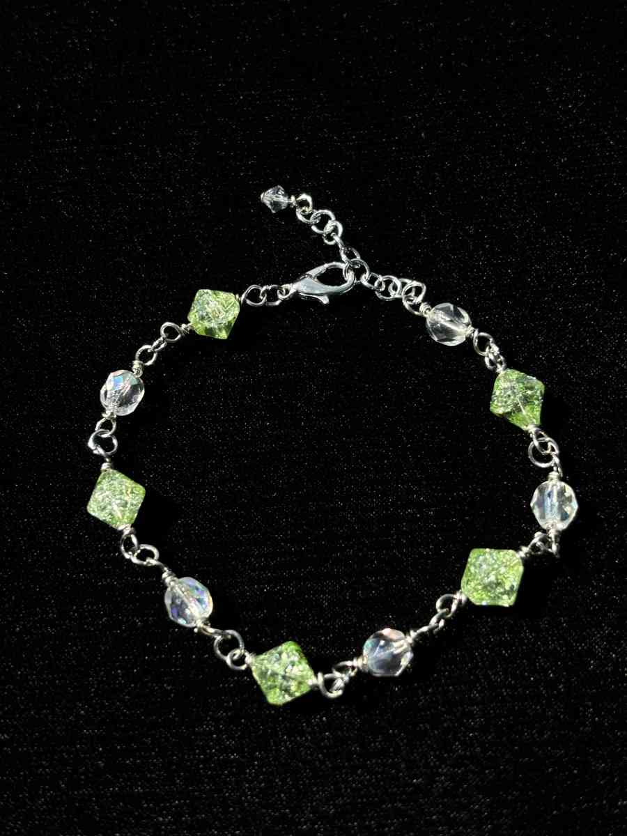 handmade glass beaded bracelet - Tehachapi, California - FleaMarketBay