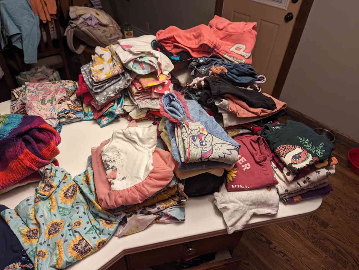5 t girls clothing - Leominster, Massachusetts - FleaMarketBay