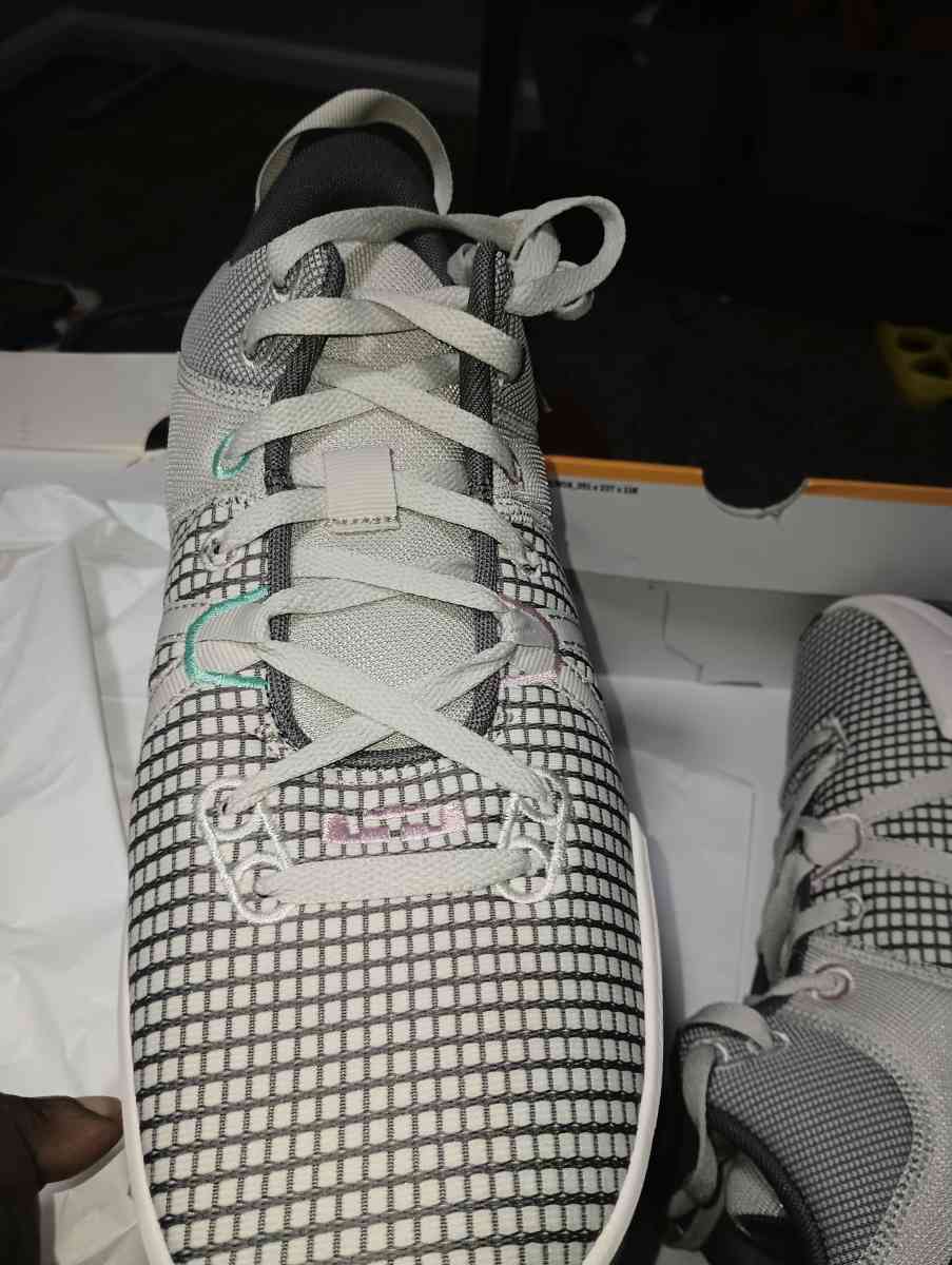 Nike LeBron witness 7 - Marietta, Georgia - FleaMarketBay