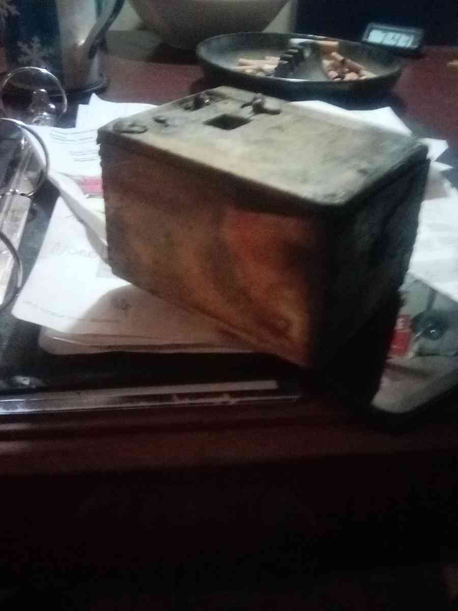 one of the first cameras made in the mid 1800s - Lorain, Ohio - FleaMarketBay