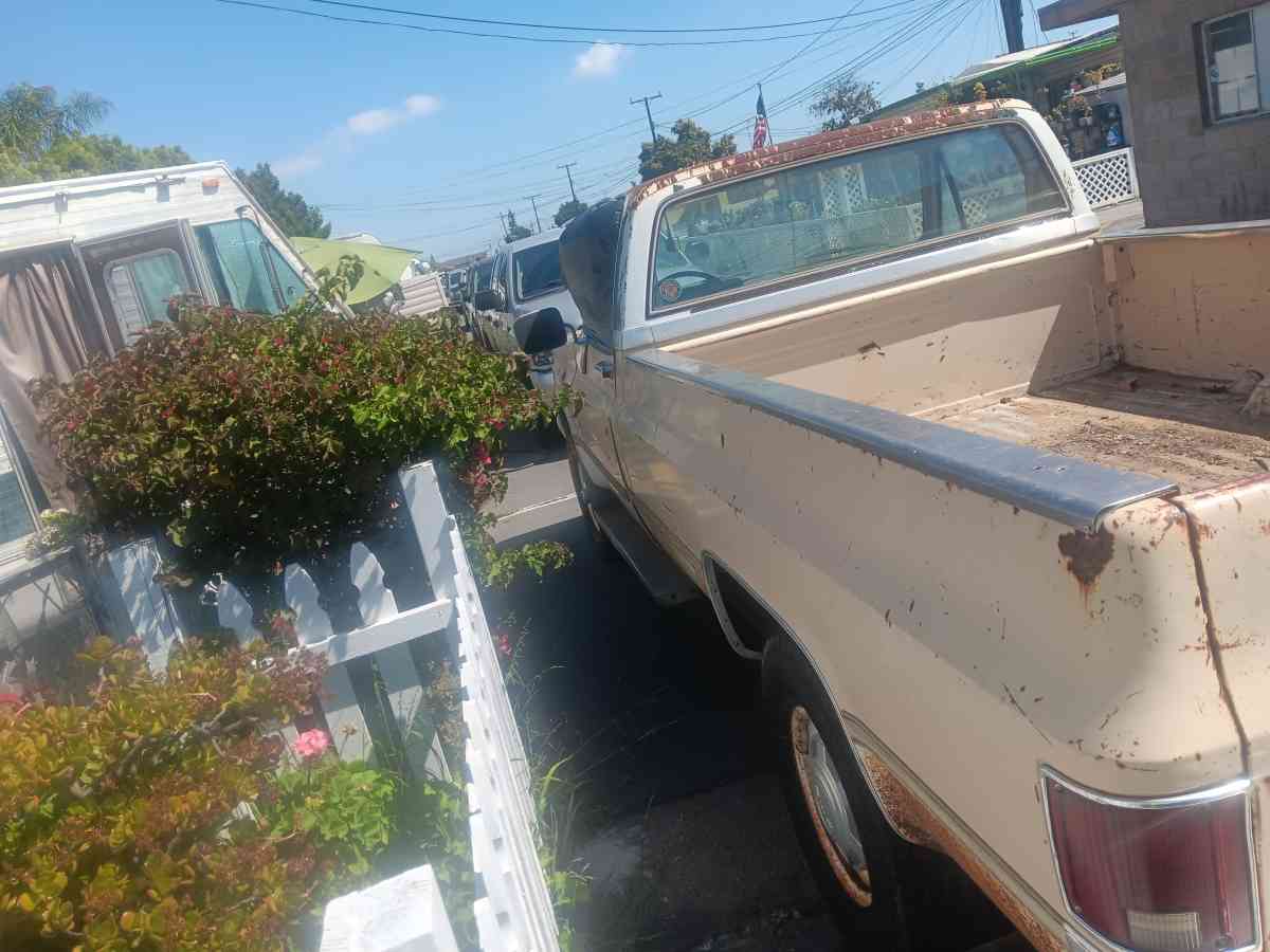 1984 GMCsierra classic2500 V8 4x4 - Torrance, California - FleaMarketBay
