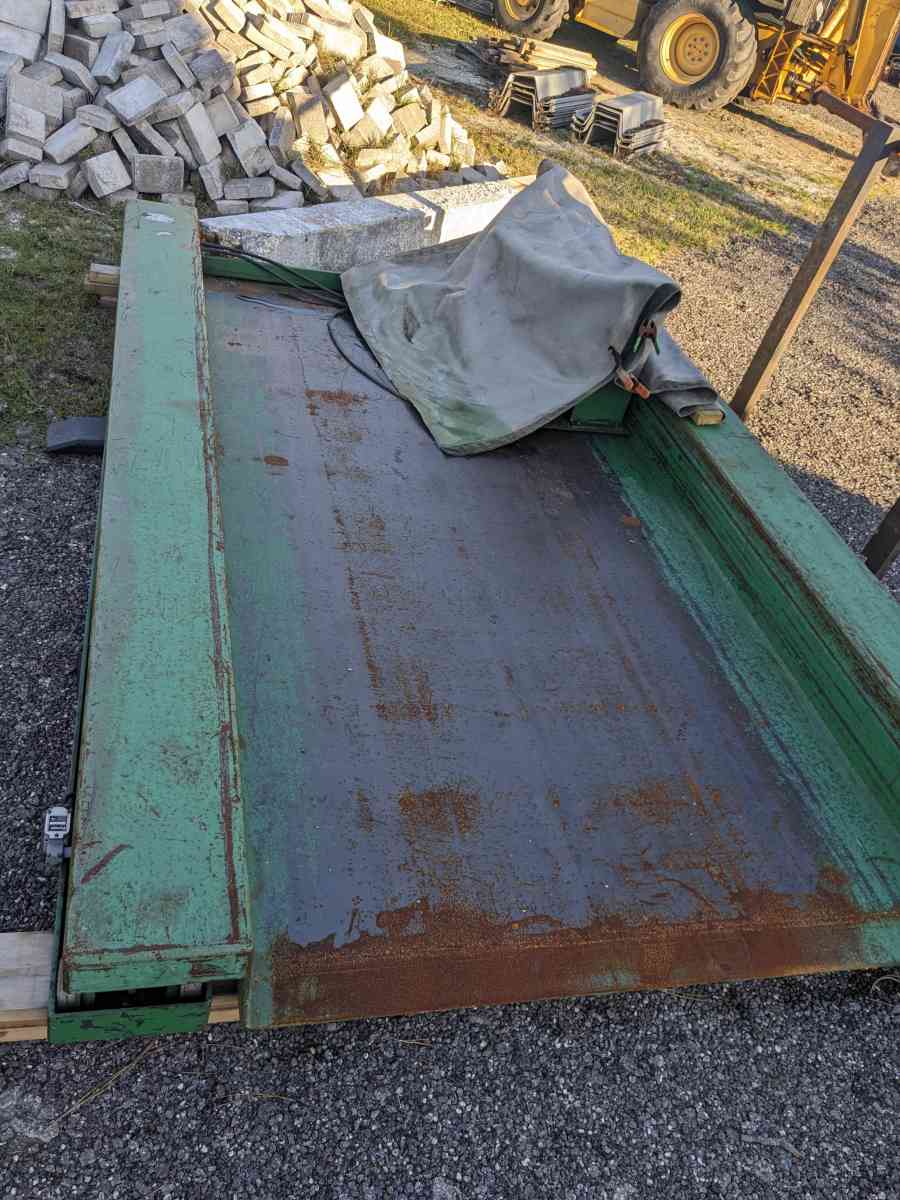 a plate lift - Myakka City, Florida - FleaMarketBay