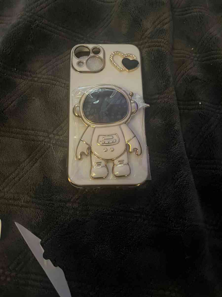 iPhone 13 14 case 3D kickstand and fingerhold brand new - Rancho Cucamonga, California - FleaMarketBay