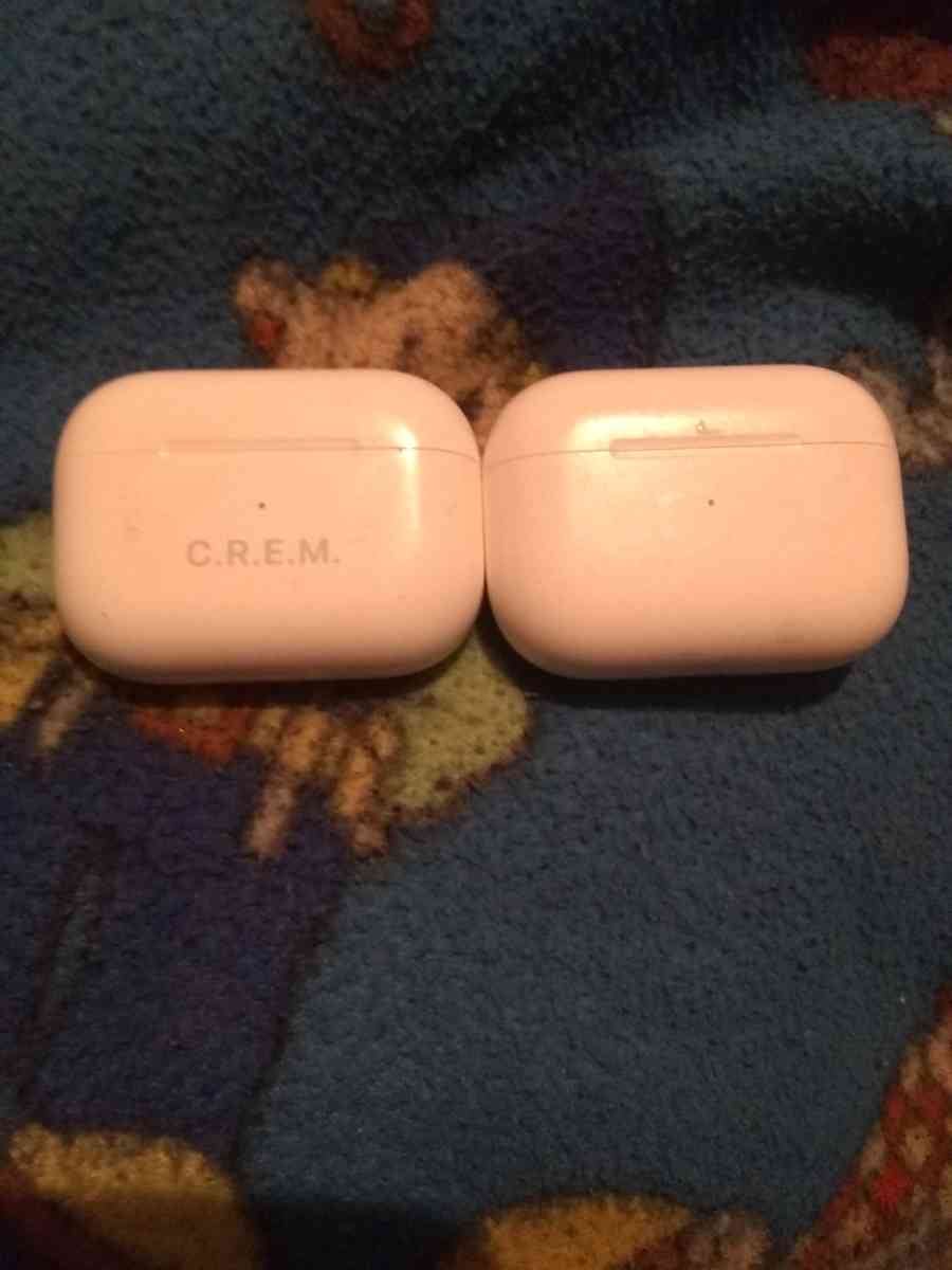 2 Airpod pros gen 2 - Memphis, Tennessee