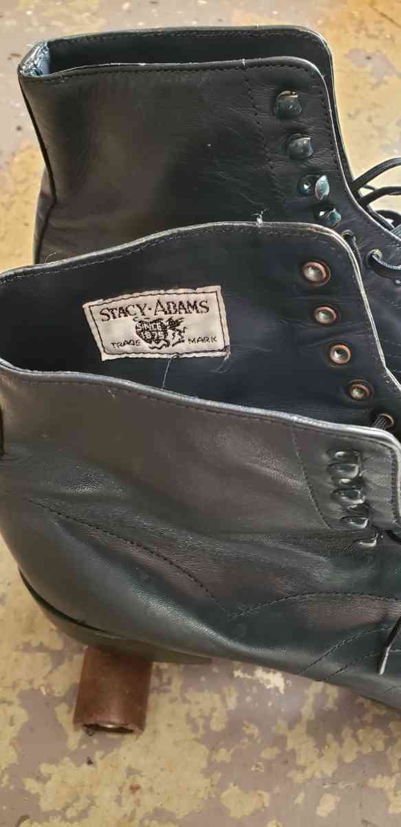 STACY ADAMS ROLLER SKATES - Chino, California - FleaMarketBay