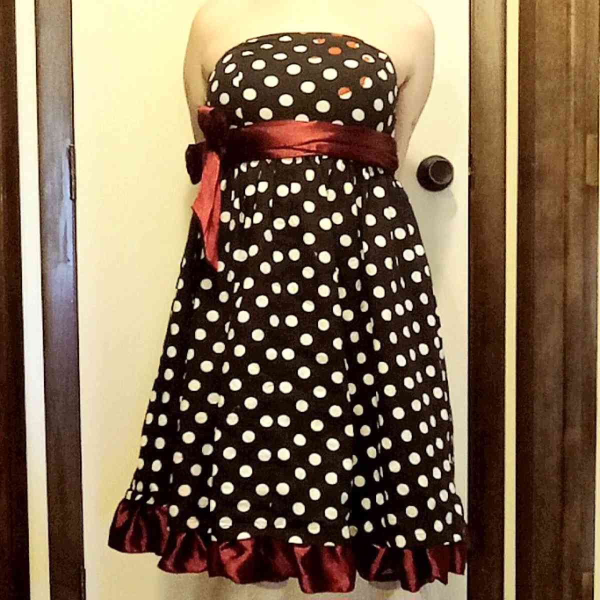 dress - Saginaw, Michigan - FleaMarketBay