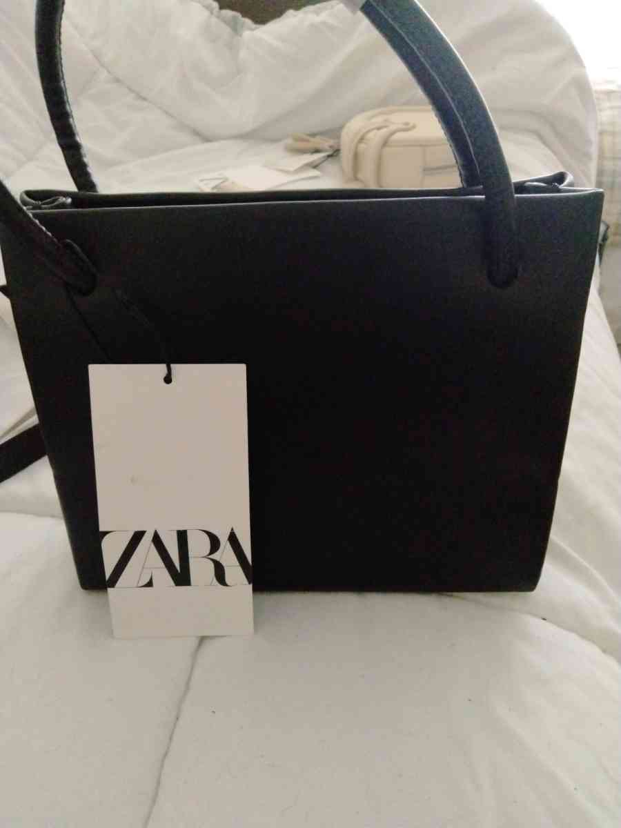 Zara purses 30 each - Catasauqua, Pennsylvania