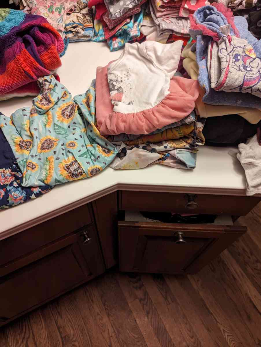 5 t girls clothing - Leominster, Massachusetts - FleaMarketBay