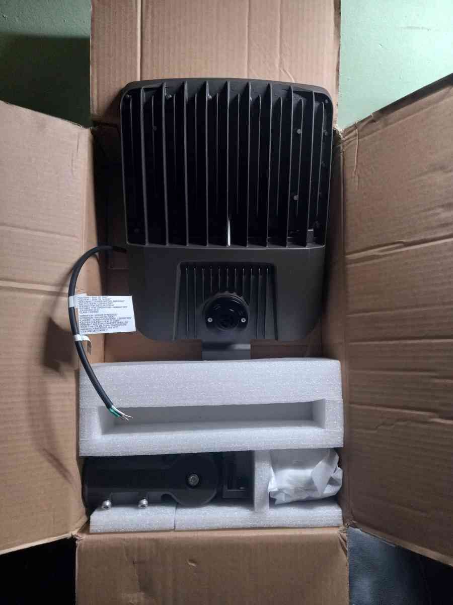 outside LED Light IP65 42000LM 5000k - Batavia, Ohio - FleaMarketBay