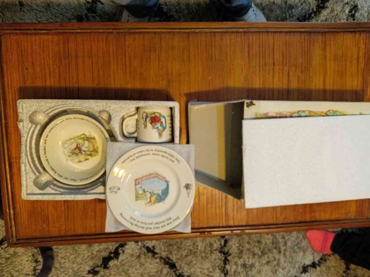 Vintage Nursery Set - Louisville, Kentucky - FleaMarketBay