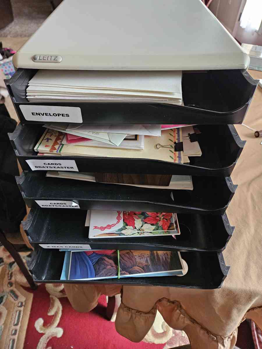 small over desk organizer - El Paso, Texas - FleaMarketBay