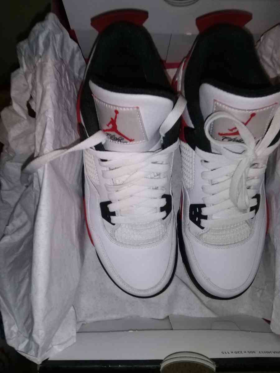 Jordan retro 4s - Cleveland, Ohio