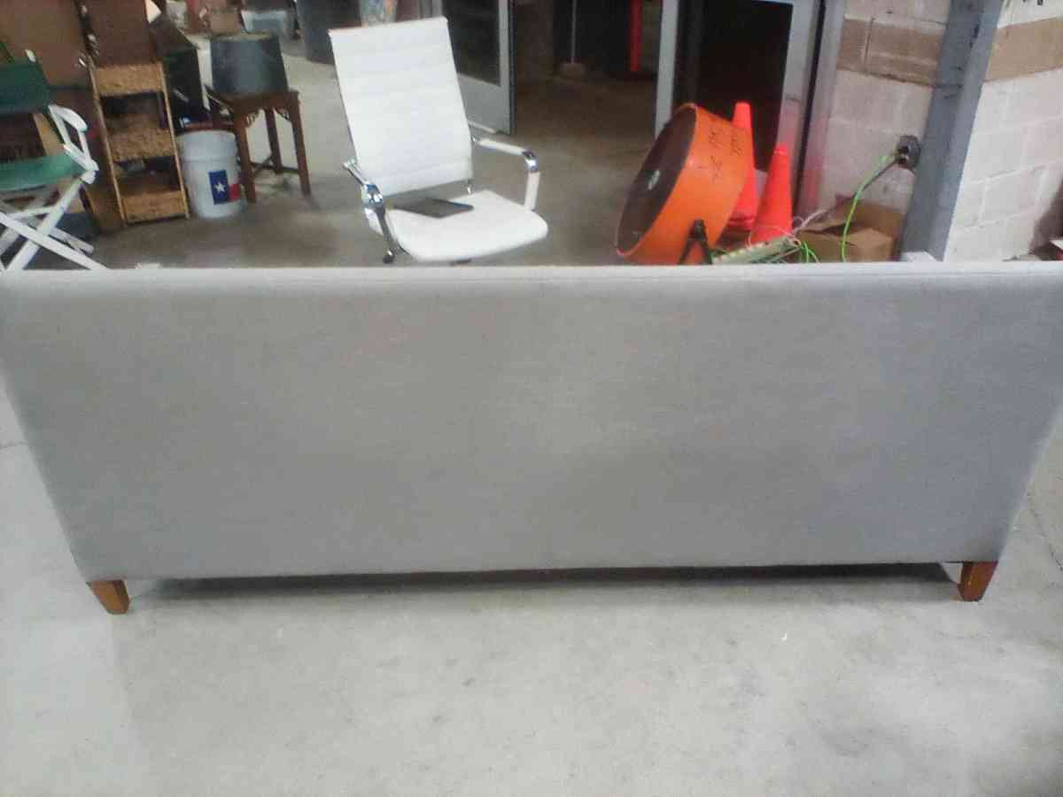 family smoke Grey deep sitting sofa - Austin, Texas - FleaMarketBay