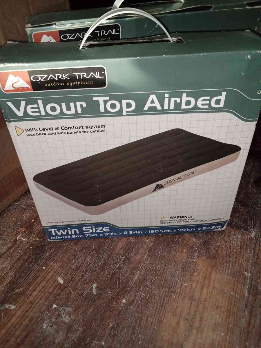 two air mattresses with air pump - Seminary, Mississippi - FleaMarketBay