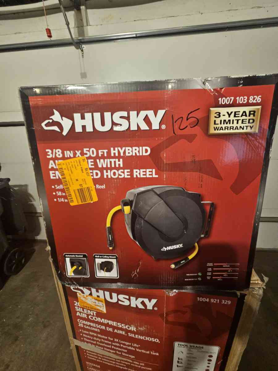 brandnew Husky air hose and reel - Greeley, Colorado - FleaMarketBay