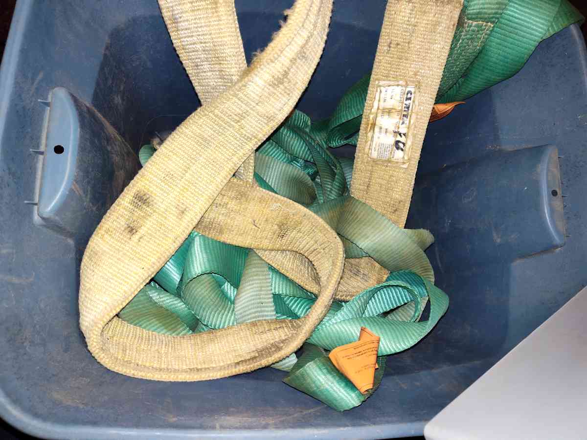 some tools and tow ropes - Shelby, Alabama - FleaMarketBay