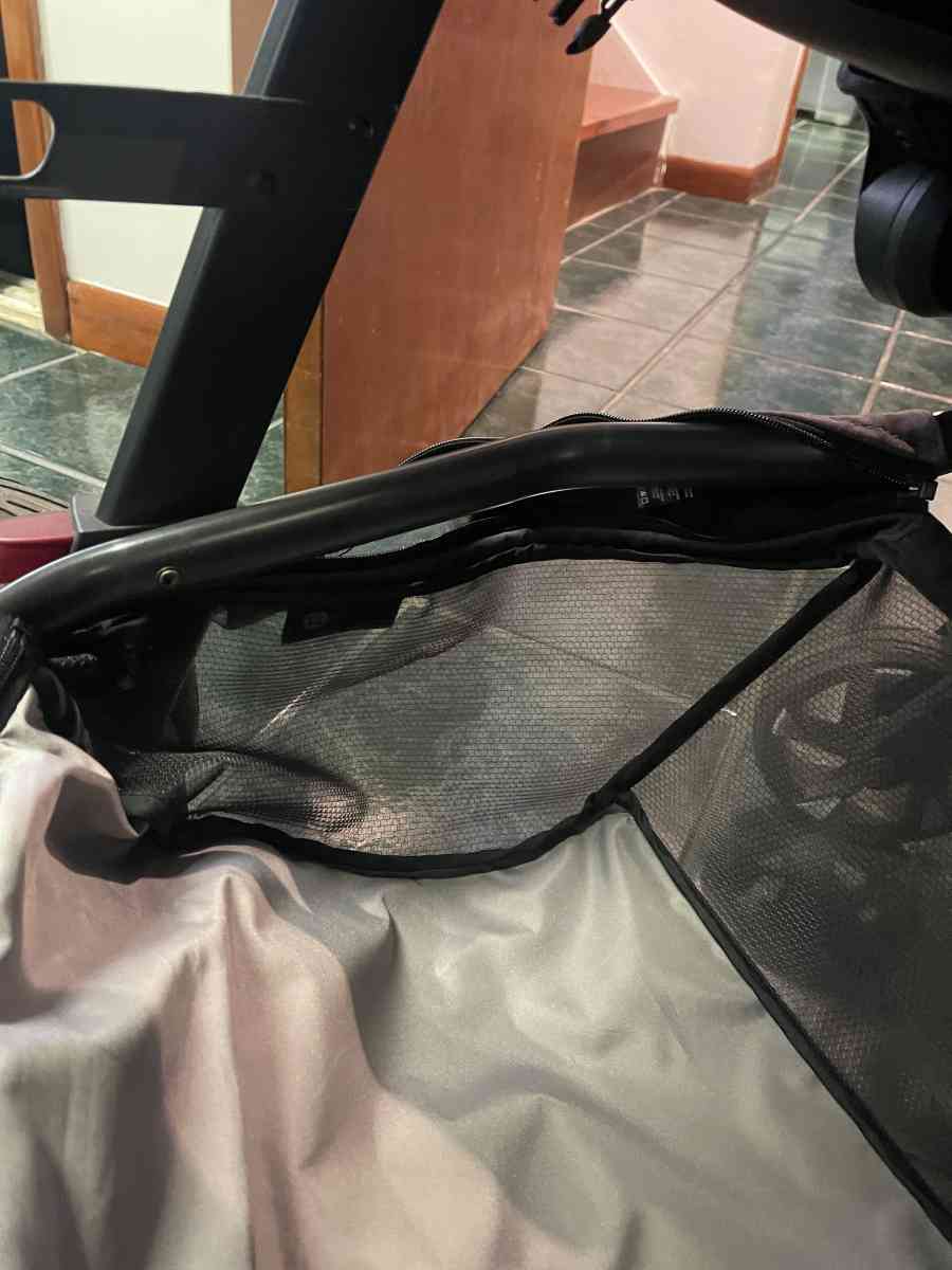 4 Moms moxi stroller - Lyndhurst, New Jersey - FleaMarketBay