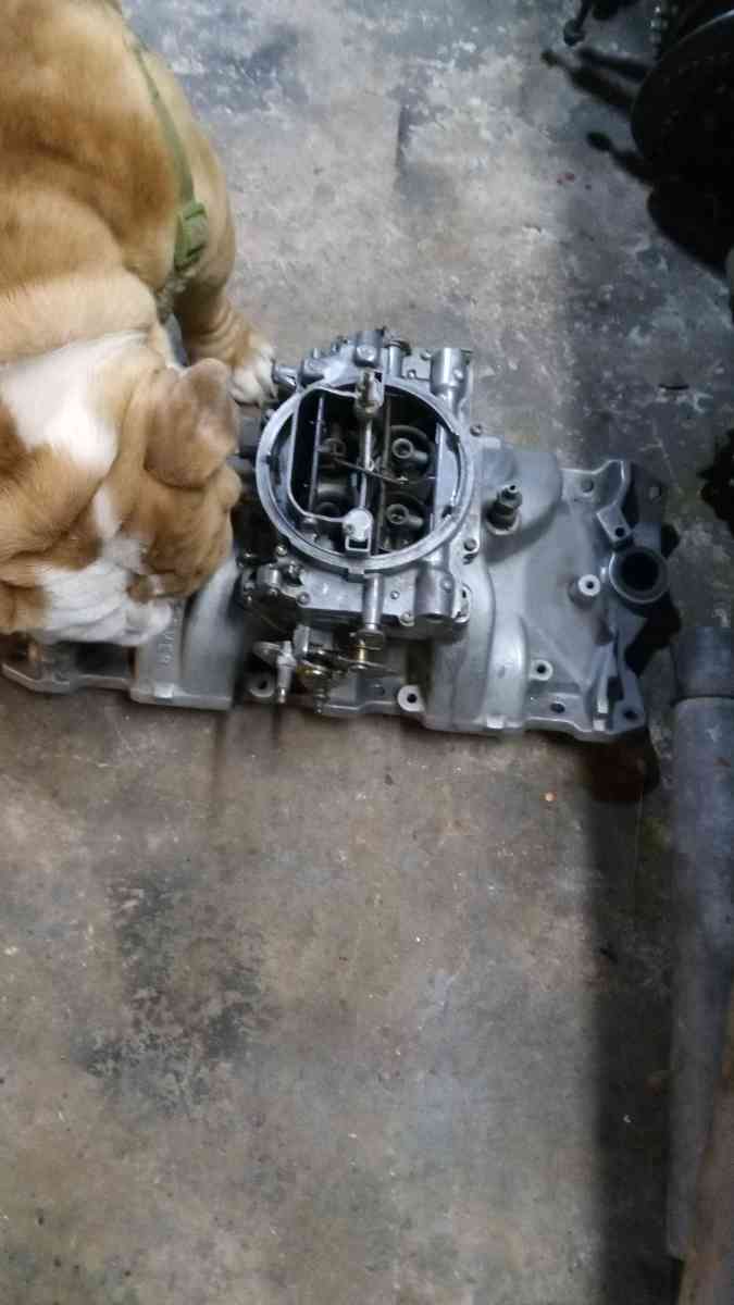 Edelbrock Carb 650 4 high Rise Intake and a 14 breather - Abilene, Texas - FleaMarketBay