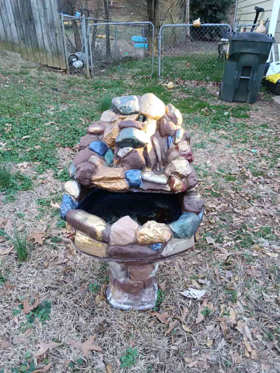 Outdoor Bird Feeder - Dallas, Georgia - FleaMarketBay