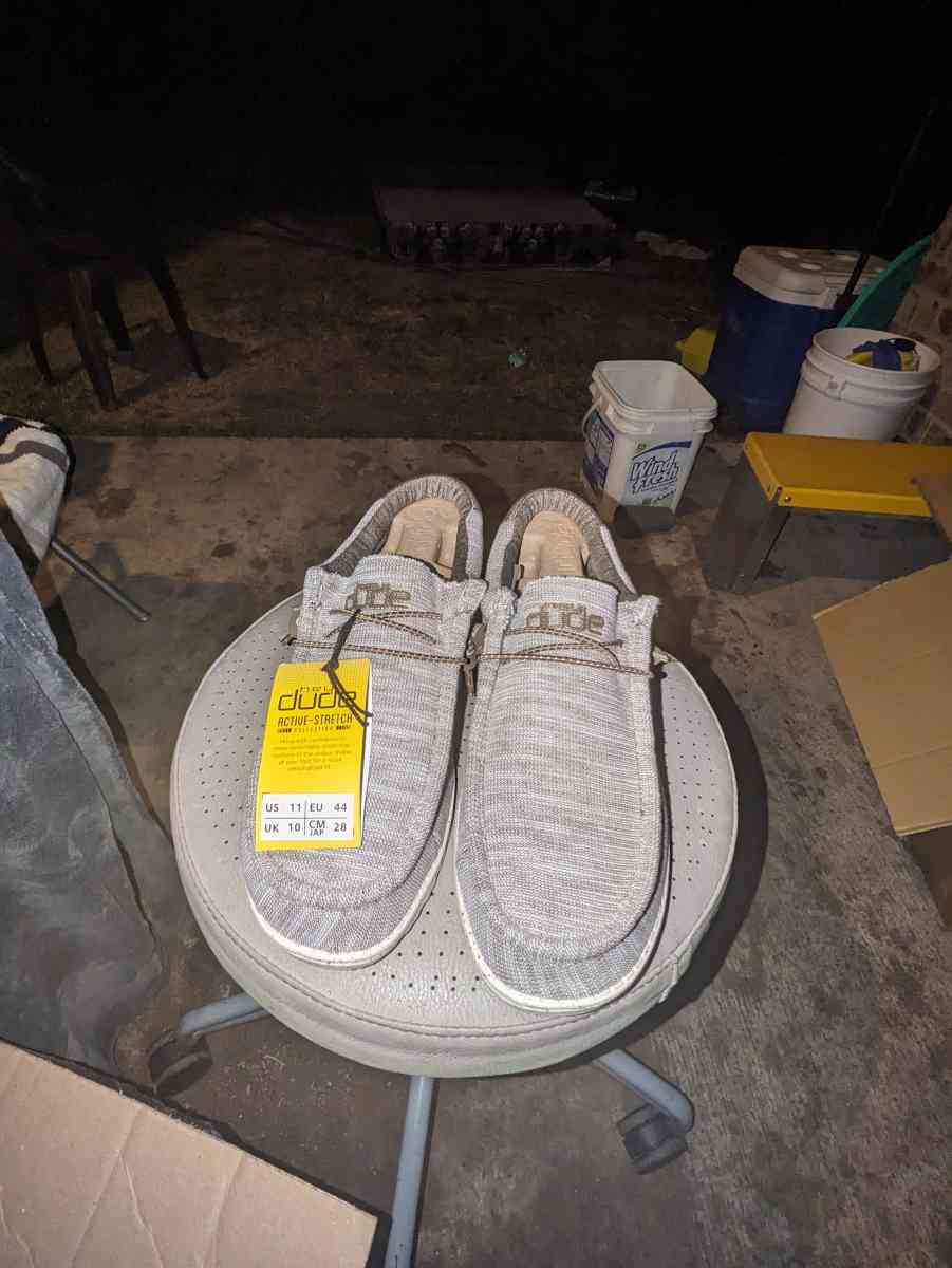 HEY DUDES - Red Oak, Texas - FleaMarketBay