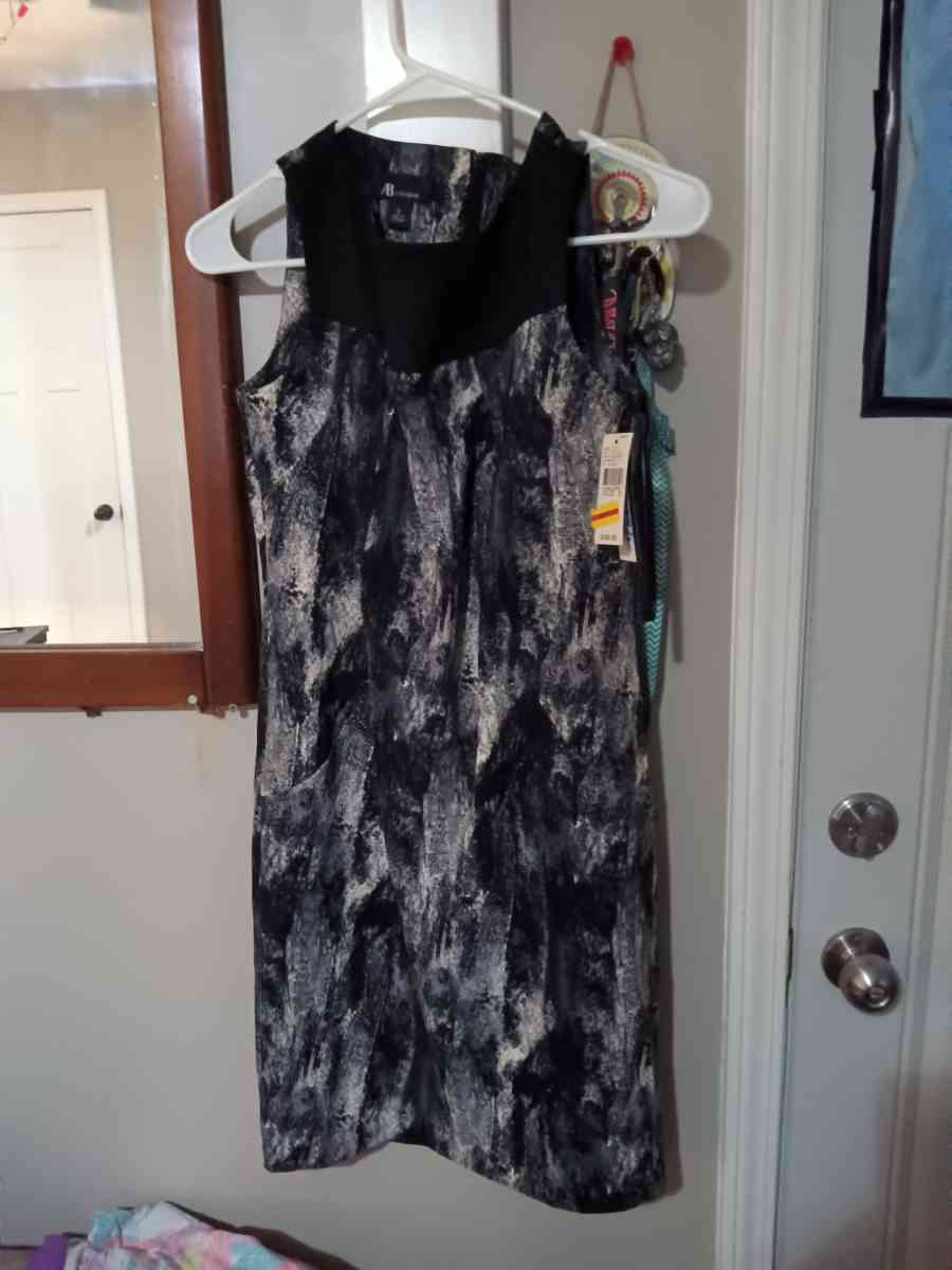 Dress - Louisville, Kentucky - FleaMarketBay