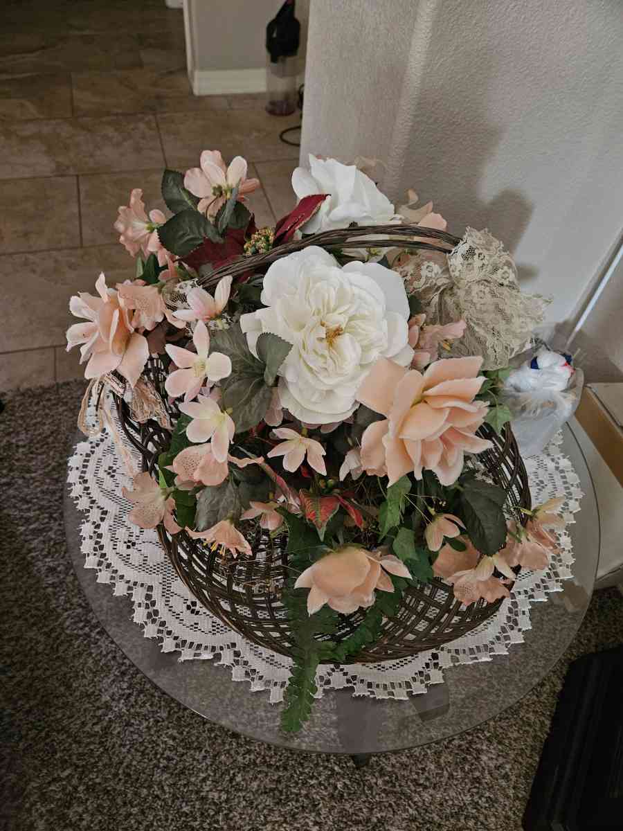 Vintage 80s Large Basket of Flowers - El Paso, Texas