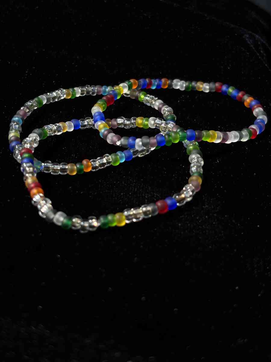 Set of 3 elastic rainbow and clear beaded bracelets - Tehachapi, California - FleaMarketBay