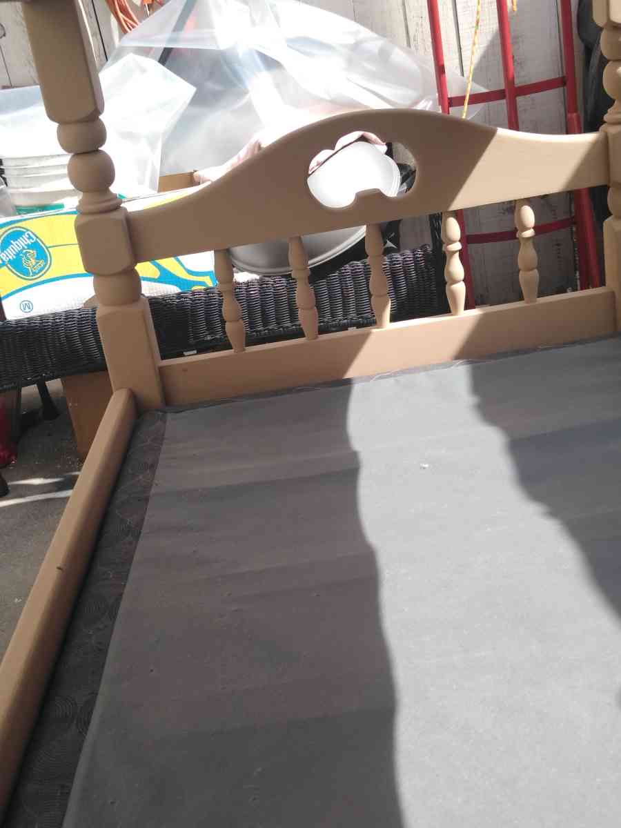 solid wood Bunk bed with box spring