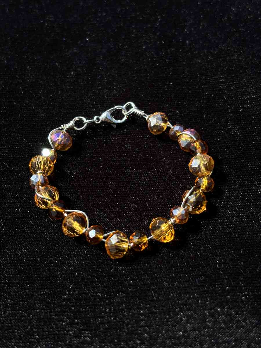 Handmade wire wrapped glass beaded bracelet - Tehachapi, California - FleaMarketBay