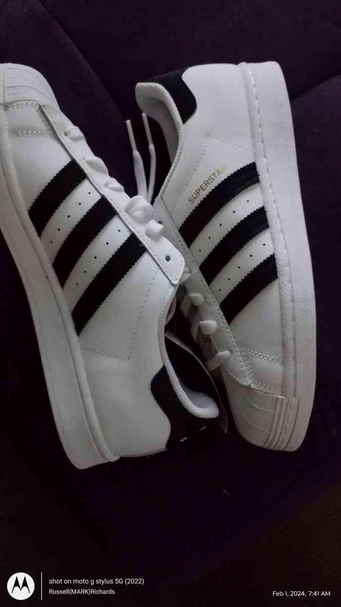 Adidas - Sharon, Pennsylvania - FleaMarketBay