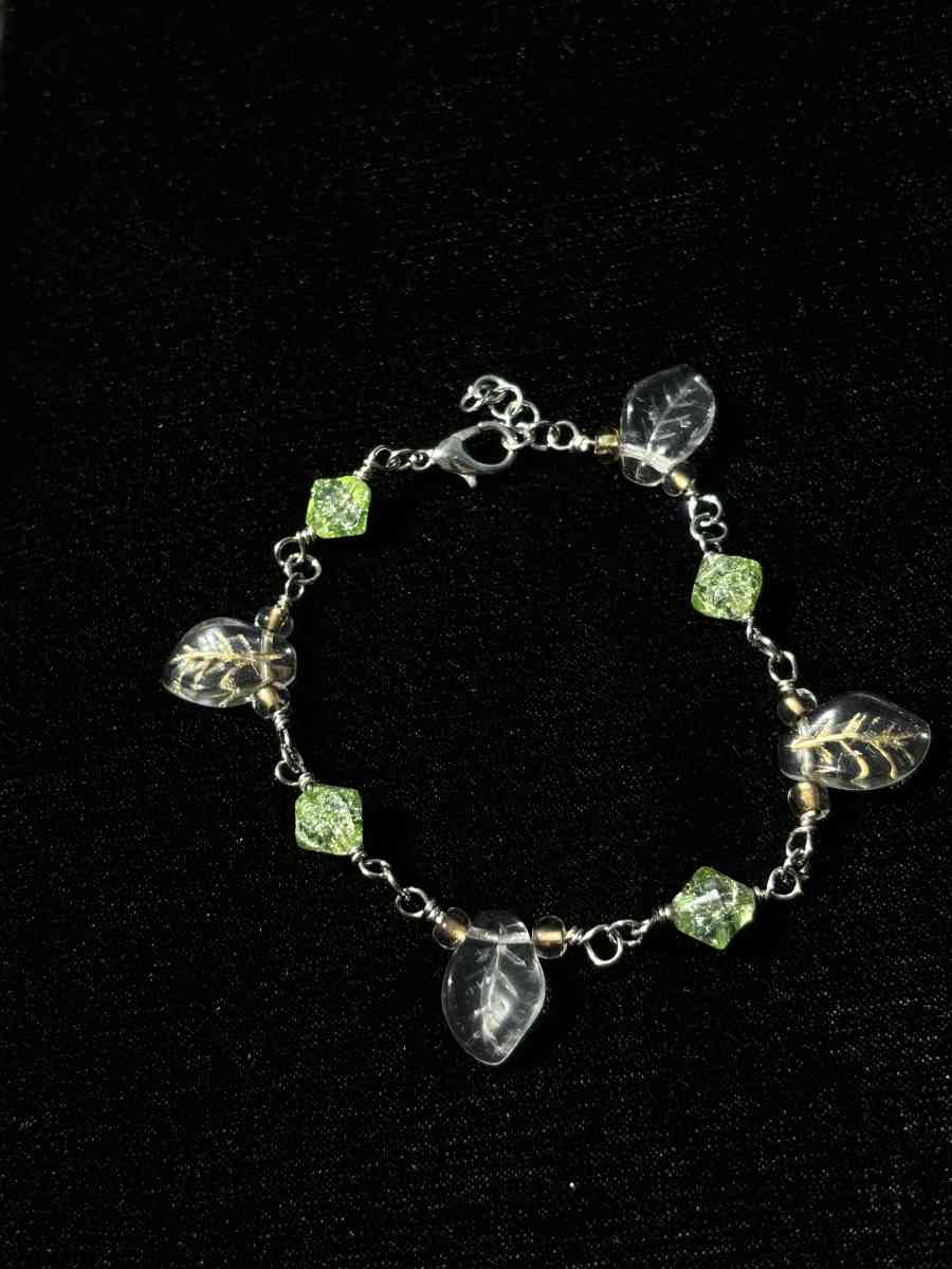 handmade glass beaded bracelet - Tehachapi, California - FleaMarketBay