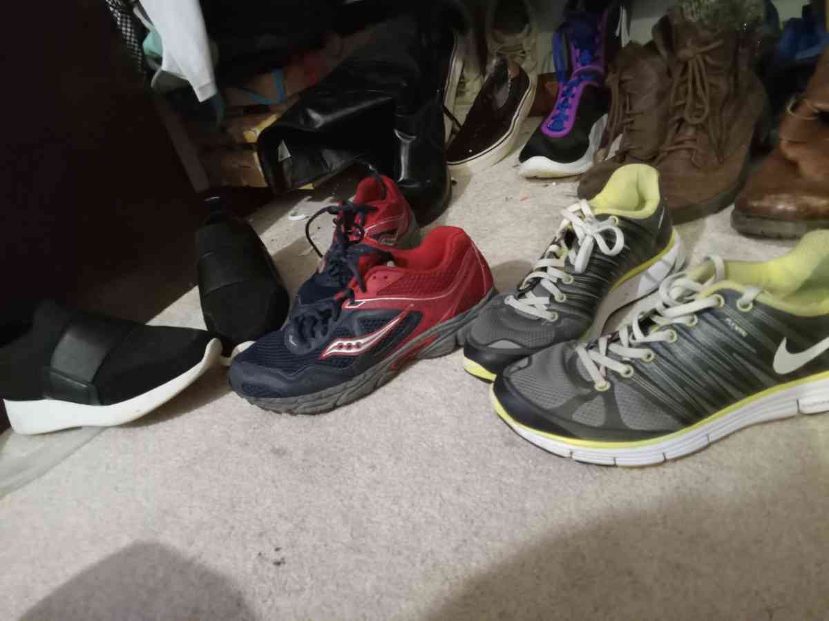 tennis hoes - Alpha, Kentucky - FleaMarketBay