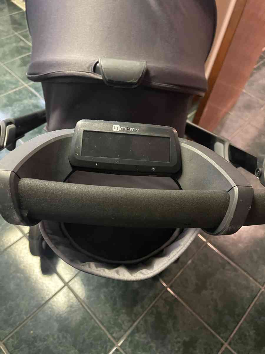 4 Moms moxi stroller - Lyndhurst, New Jersey - FleaMarketBay