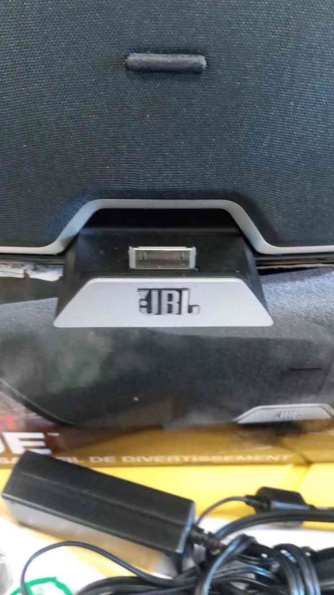 the JBL speaker Bluetooth model venue new - Adelanto, California - FleaMarketBay