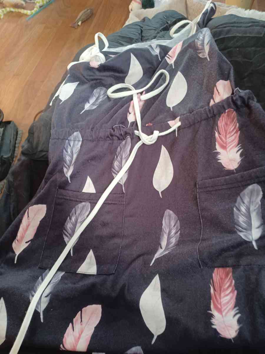 clothing  various - New Albany, Indiana - FleaMarketBay