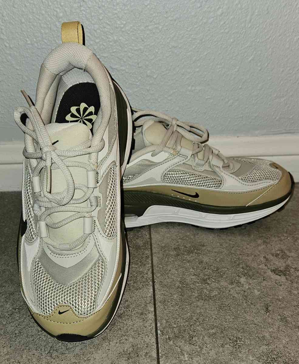 Nike Air Max Bliss - Houston, Texas - FleaMarketBay