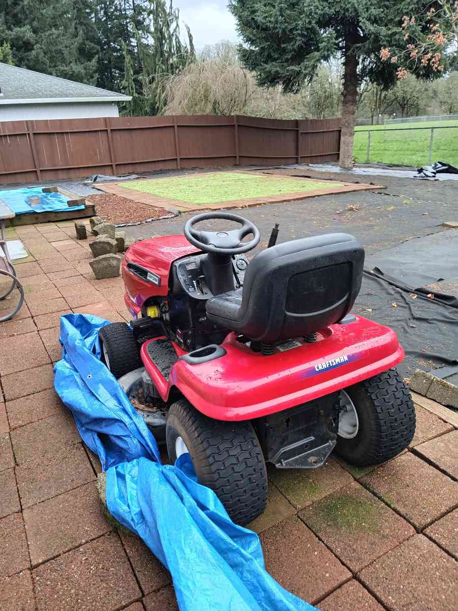 lawn mower - Salem, Oregon