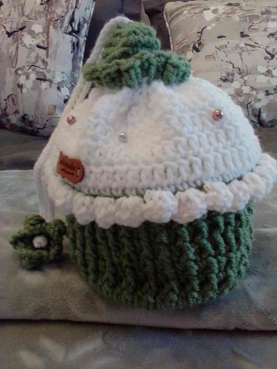 Crocheted green tea cupcake pouch - Cuddebackville, New York - FleaMarketBay