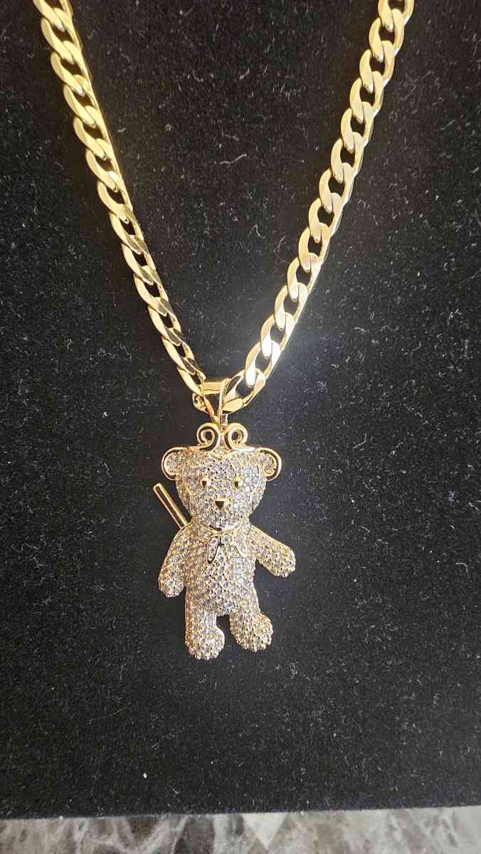 neckless with pedant 19 inch - Rochester, New York - FleaMarketBay