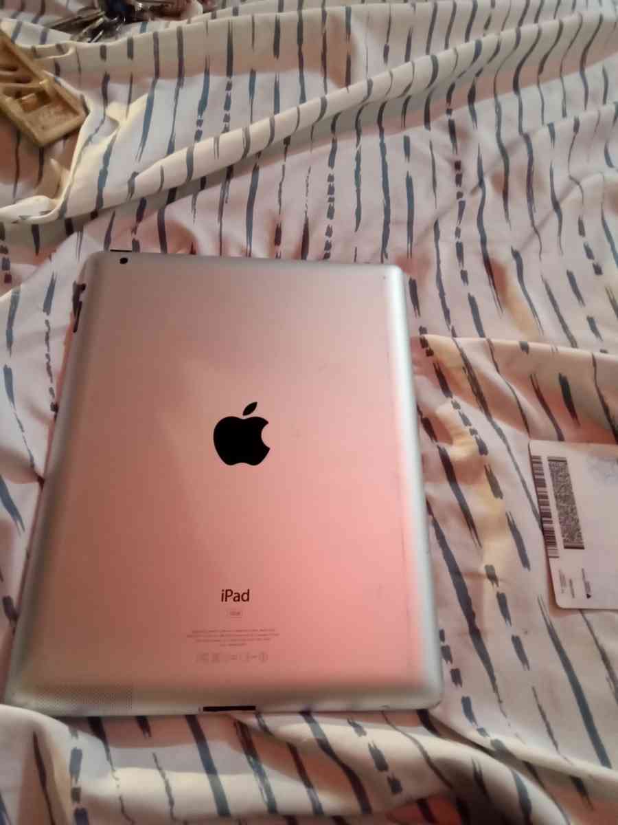 I pad needs to be unlocked from apple store - Ada, Oklahoma - FleaMarketBay